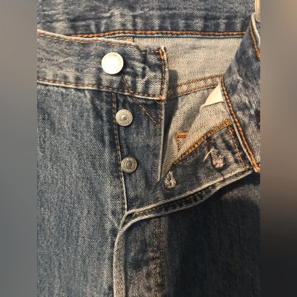 Vintage Levi's Men's Blue 501XX Series Straight Leg Denim Jeans Button Fly 36x32